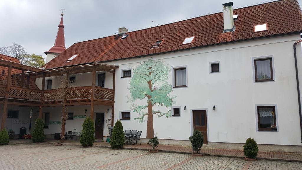 Pension U Dubu Františkovy Lázně Zewnętrze zdjęcie